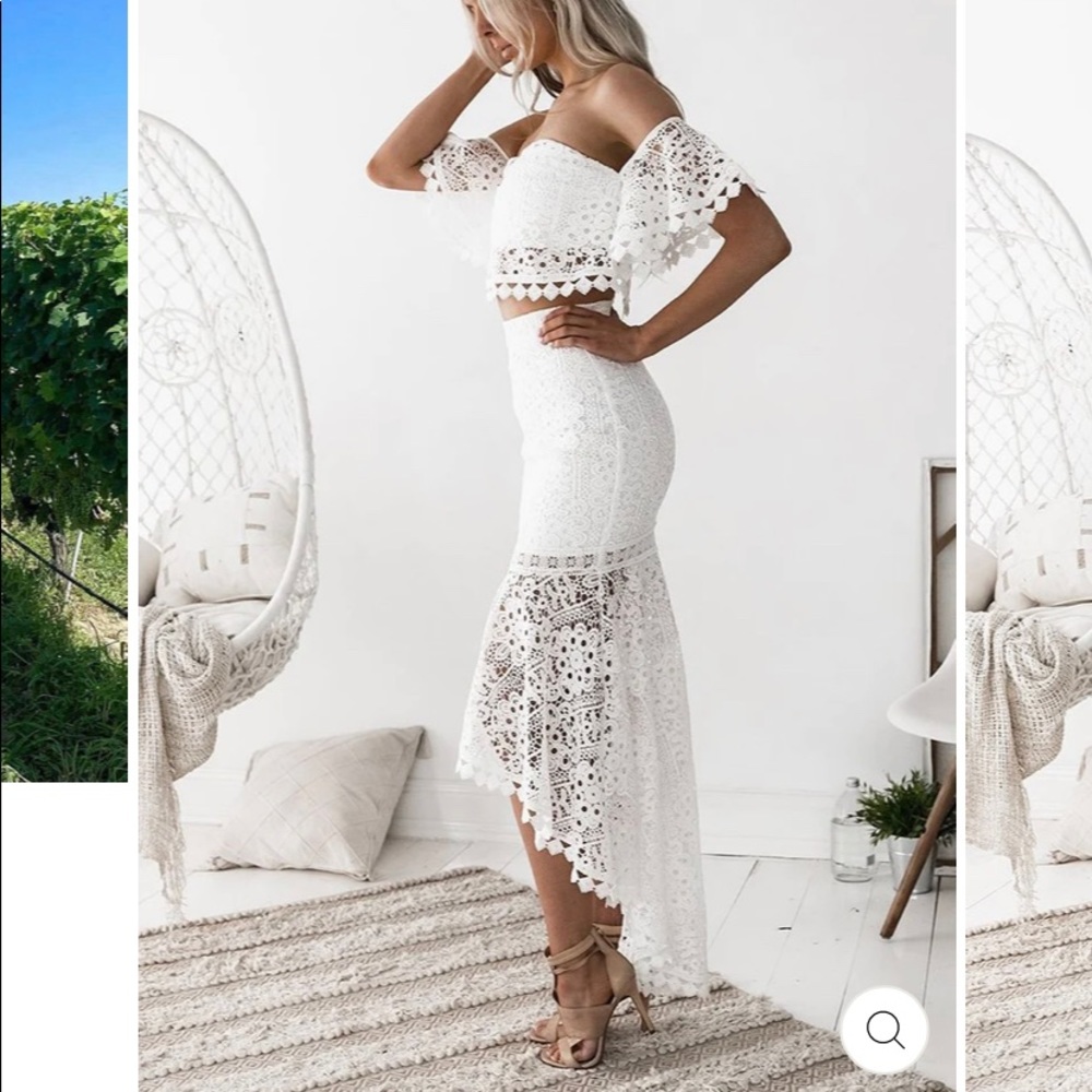 White Set - Picture 2 of 7